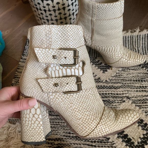 Freebird Joey Snakeskin Booties - Picture 5 of 8